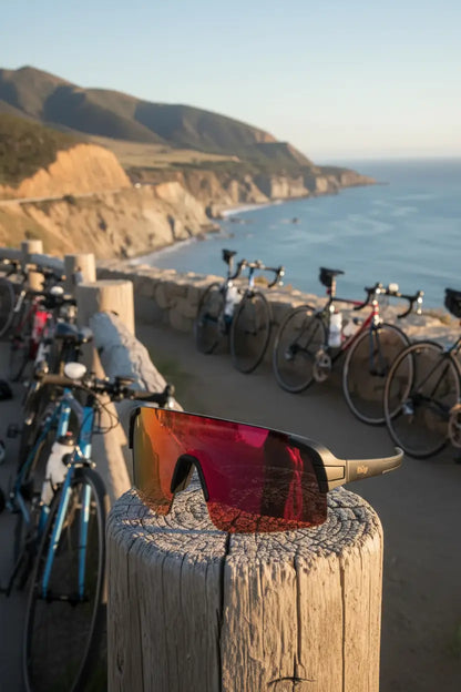 TriEye Cycling Glasses - Cycling Glasses with Rear-view Mirror - Cycling Sunglasses for Men & Women - Sports Sunglasses Cycling Goggles UV-400 - Durable Bicycle Glasses (Red)