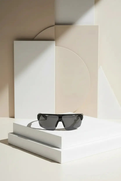 Ylivopo Smart Glass with Polarized UV Protection Bluetooth 5.3 Smart Glasses Fashionable Wireless Audio Sunglasses Hands-Free Calling and Music Smart Glasses for Men and Women (Gray)